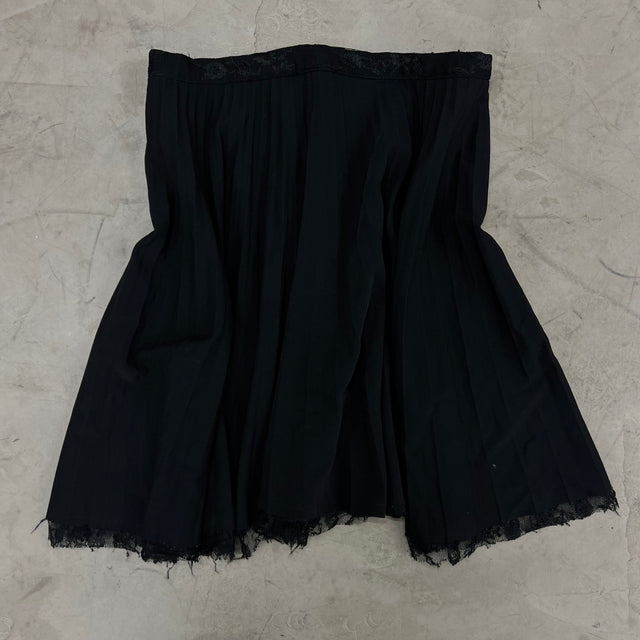 VTG Woman’s 579 Black Pleated skirt